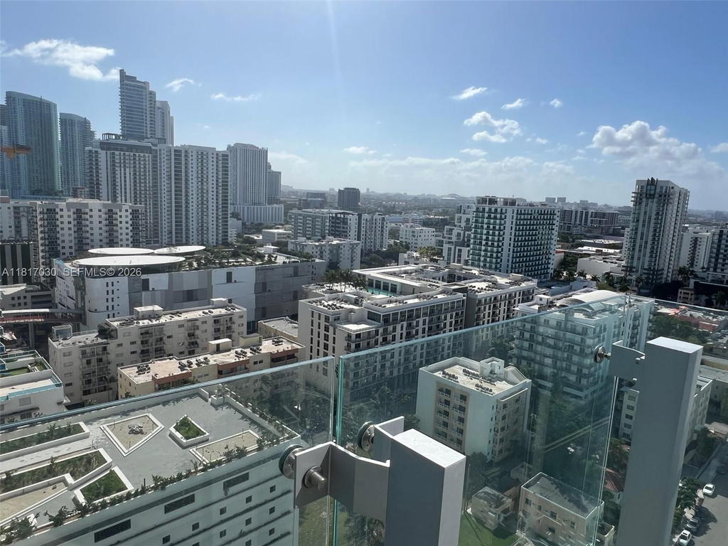 Real estate property located at 700 26th Ter #2004, Miami-dade, Escottonia Park, Miami, FL