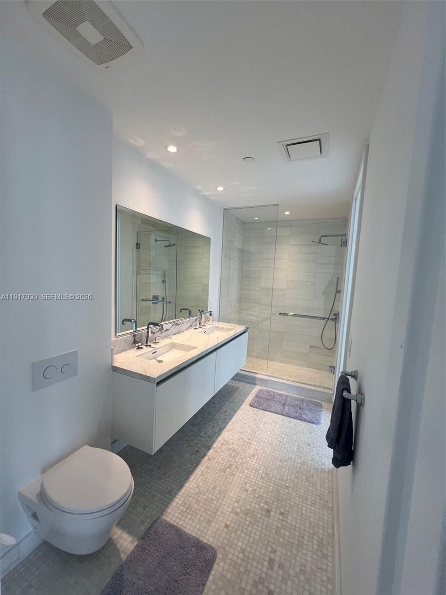Real estate property located at 700 26th Ter #2004, Miami-dade, Escottonia Park, Miami, FL