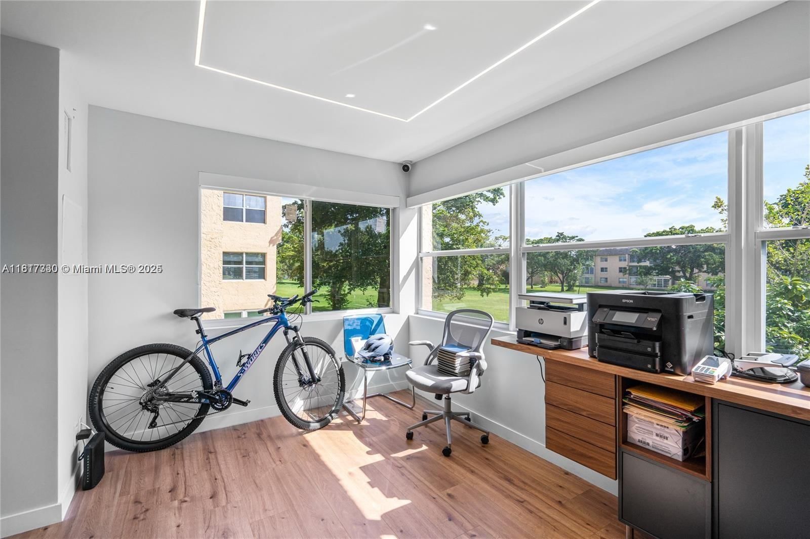 Real estate property located at 9310 Sunrise Lakes Blvd #206, Broward, Sunrise Lakes 101 Condo, Sunrise, FL