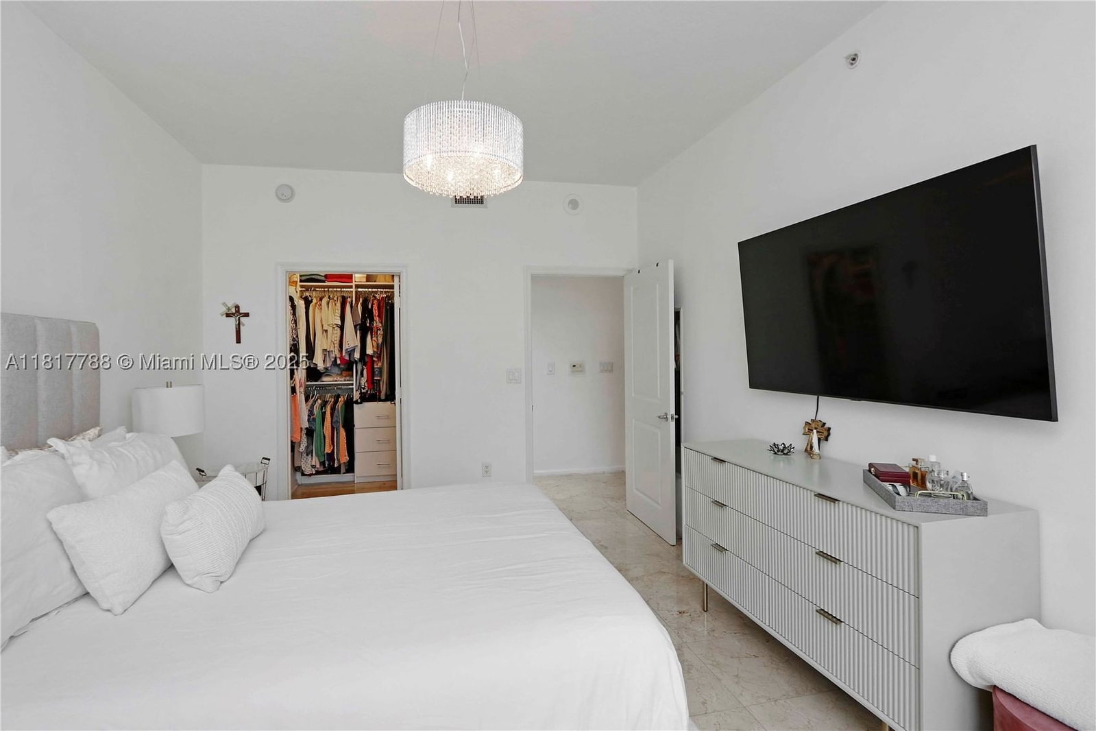 Real estate property located at 10 Aragon Ave #919, Miami-dade, Ten Aragon Condo, Coral Gables, FL