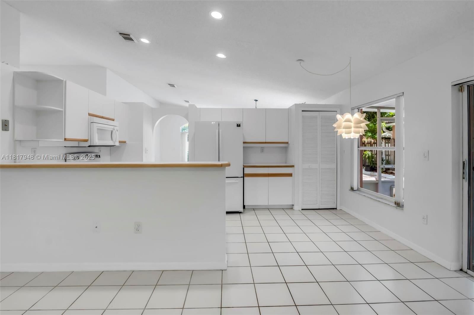 Real estate property located at 1061 191st Ave, Broward, Chapel Trail Ii, Pembroke Pines, FL