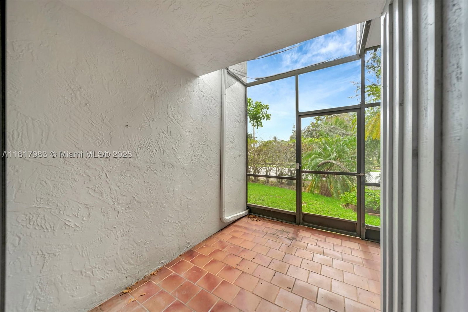Real estate property located at 1615 14th Ter, Broward, Sherbrooke Townhomes, Hollywood, FL