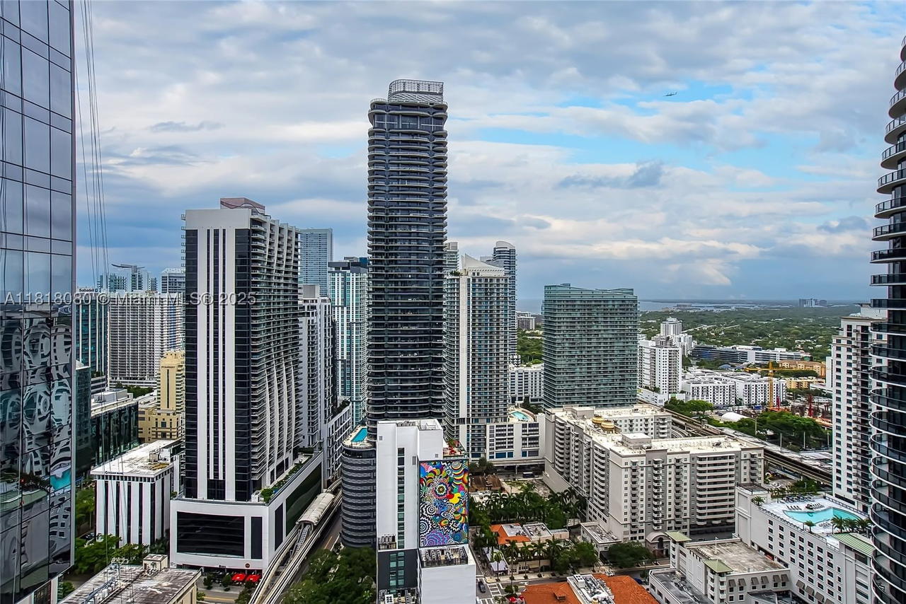 Real estate property located at 801 Miami Ave #3704, Miami-dade, 801 Sma Residences Condo, Miami, FL