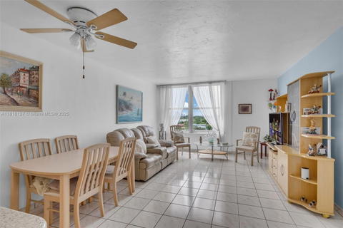 Real estate property located at 2899 Collins Ave #946, Miami-dade, Triton Tower Condo, Miami Beach, FL