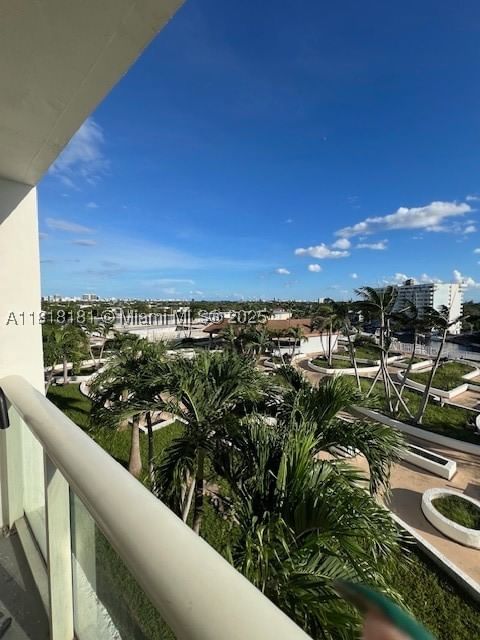 Real estate property located at 13499 Biscayne Blvd #602, Miami-dade, Sailboat Cay Condo, North Miami, FL
