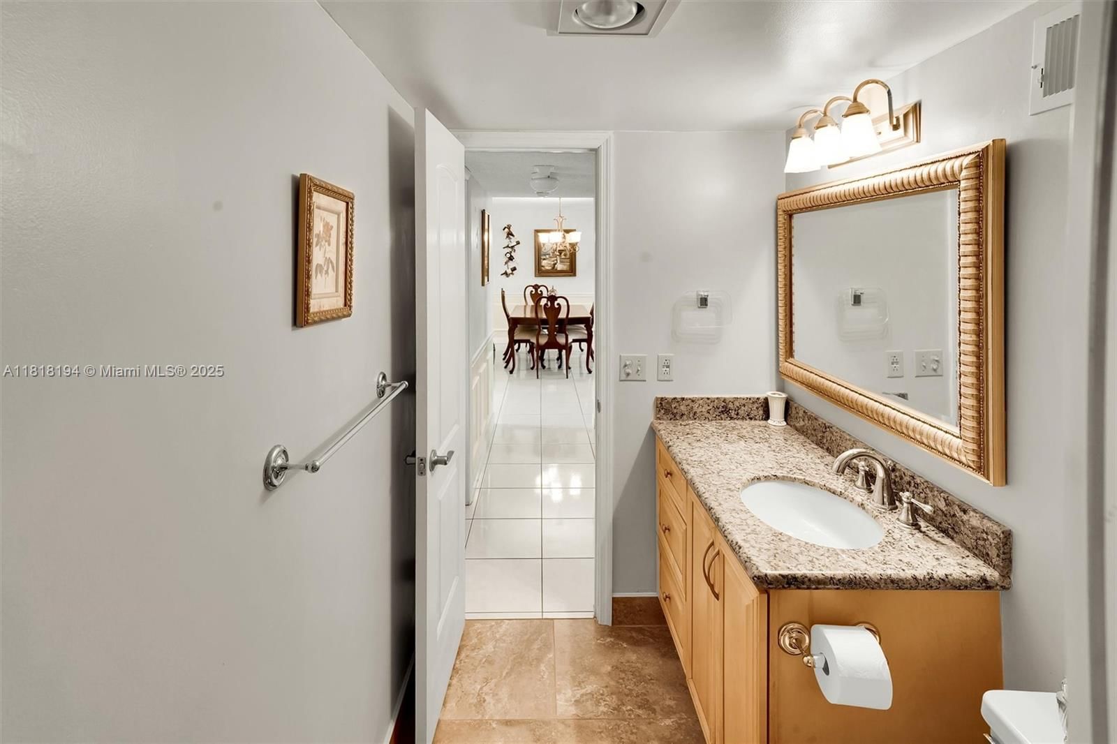 Real estate property located at 424 10th St #402, Broward, Meadowbrook Lakes Condo, Dania Beach, FL