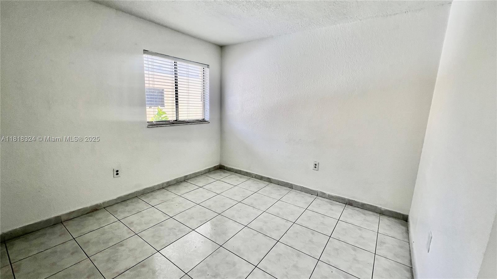 Real estate property located at 2760 61st Pl #202, Miami-dade, Residencial El Prado Cond, Hialeah, FL