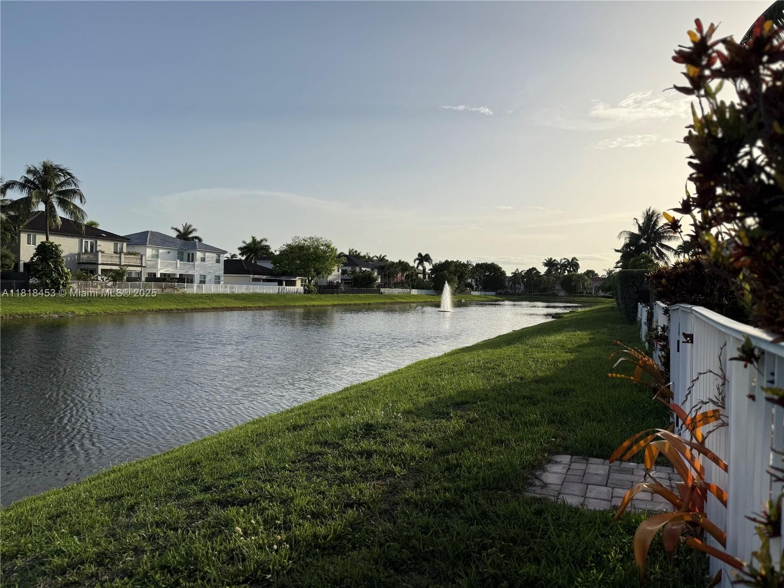 Real estate property located at 16472 58th Ter, Miami-dade, Rivendell, Miami, FL