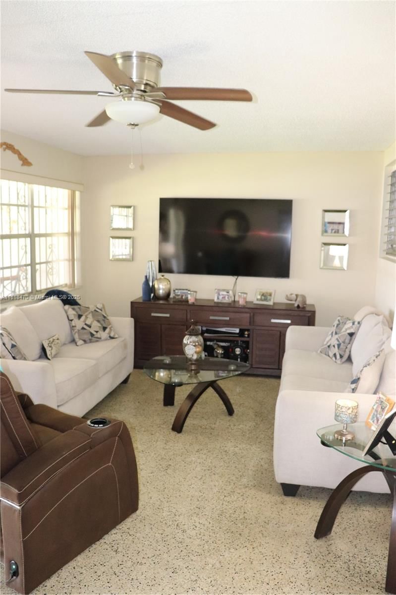 Real estate property located at 4121 99th Ave, Miami-dade, Fairlawn Estates, Miami, FL