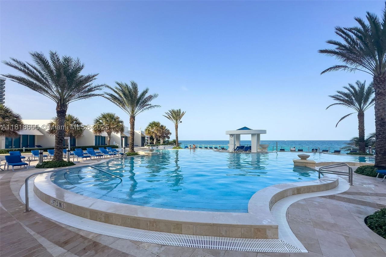 Real estate property located at 3101 Ocean Dr #2708, Broward, Ocean Palms Condo, Hollywood, FL