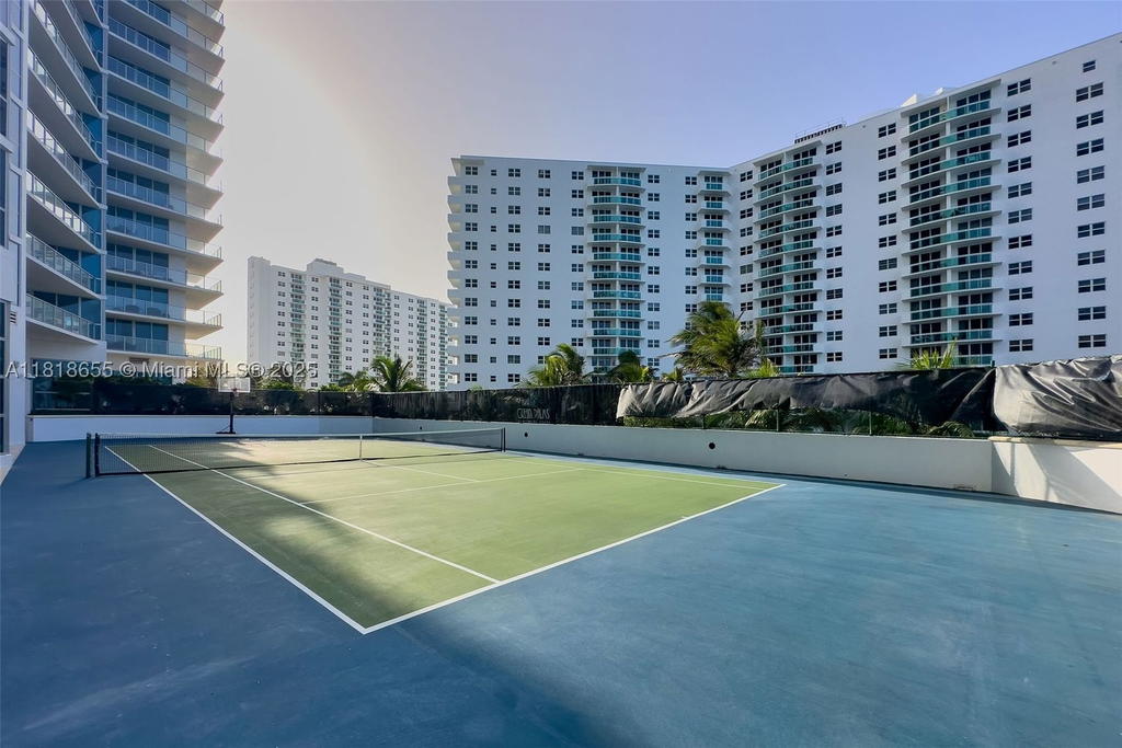 Real estate property located at 3101 Ocean Dr #2708, Broward, Ocean Palms Condo, Hollywood, FL