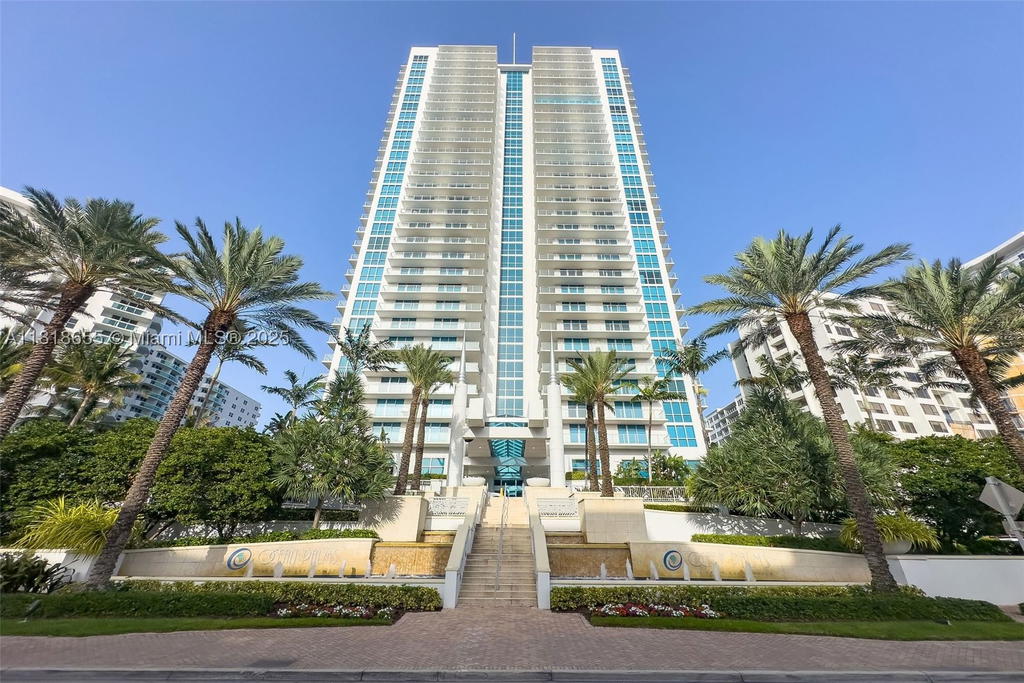 Real estate property located at 3101 Ocean Dr #2708, Broward, Ocean Palms Condo, Hollywood, FL
