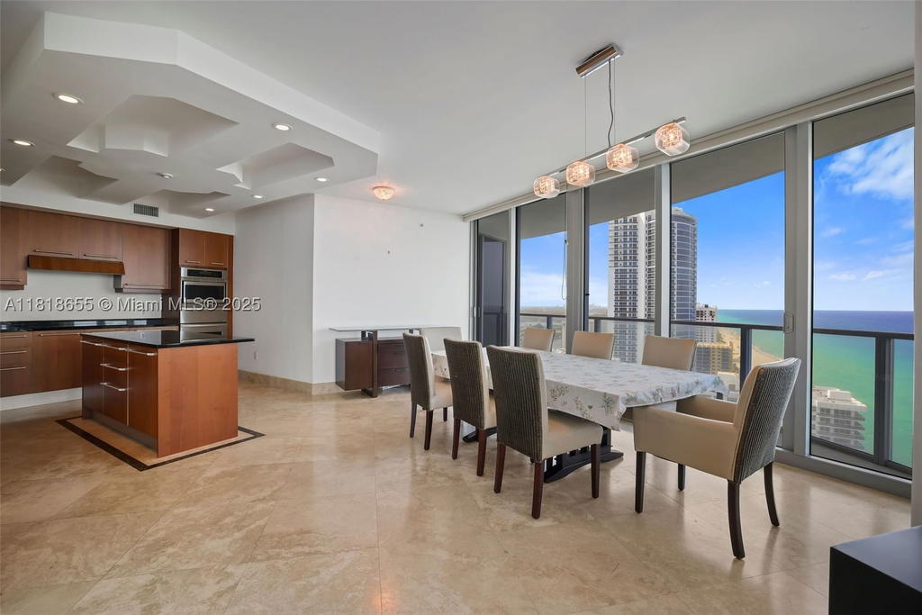 Real estate property located at 3101 Ocean Dr #2708, Broward, Ocean Palms Condo, Hollywood, FL