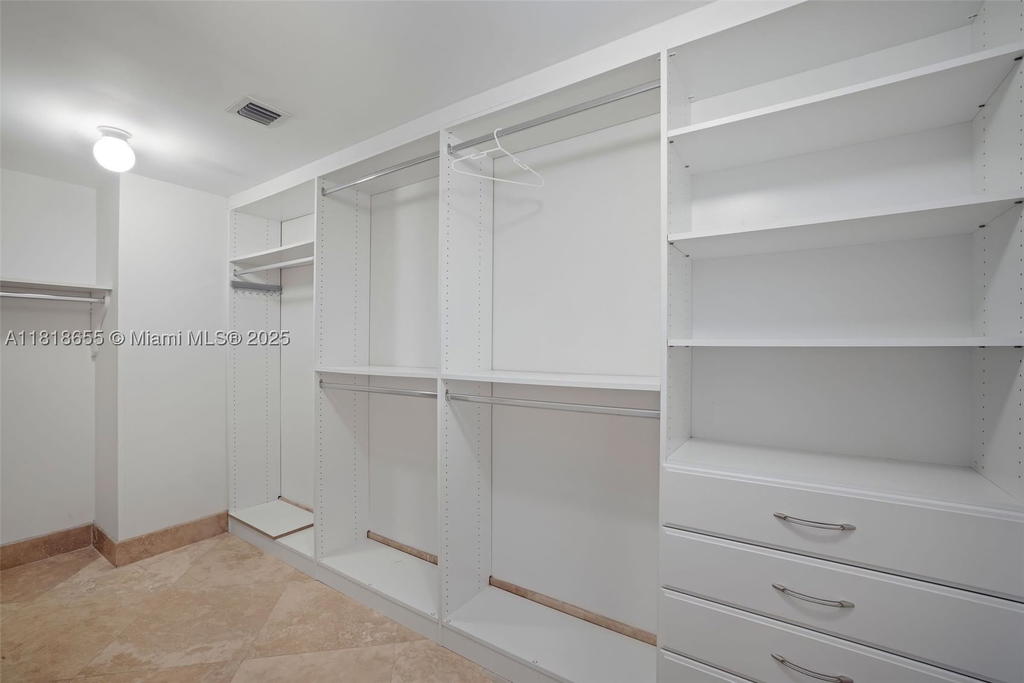 Real estate property located at 3101 Ocean Dr #2708, Broward, Ocean Palms Condo, Hollywood, FL