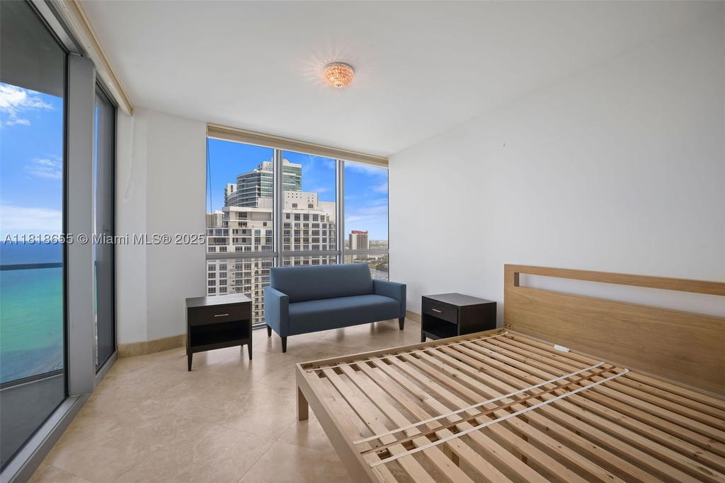 Real estate property located at 3101 Ocean Dr #2708, Broward, Ocean Palms Condo, Hollywood, FL