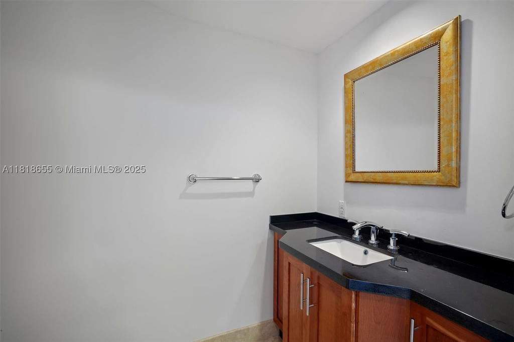 Real estate property located at 3101 Ocean Dr #2708, Broward, Ocean Palms Condo, Hollywood, FL