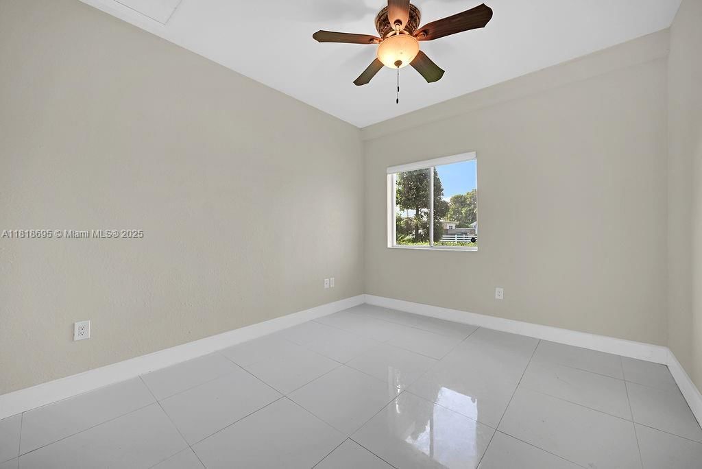 Real estate property located at 1968 186th St, Miami-dade, Fleetwood Gardens Sec 1, Miami Gardens, FL
