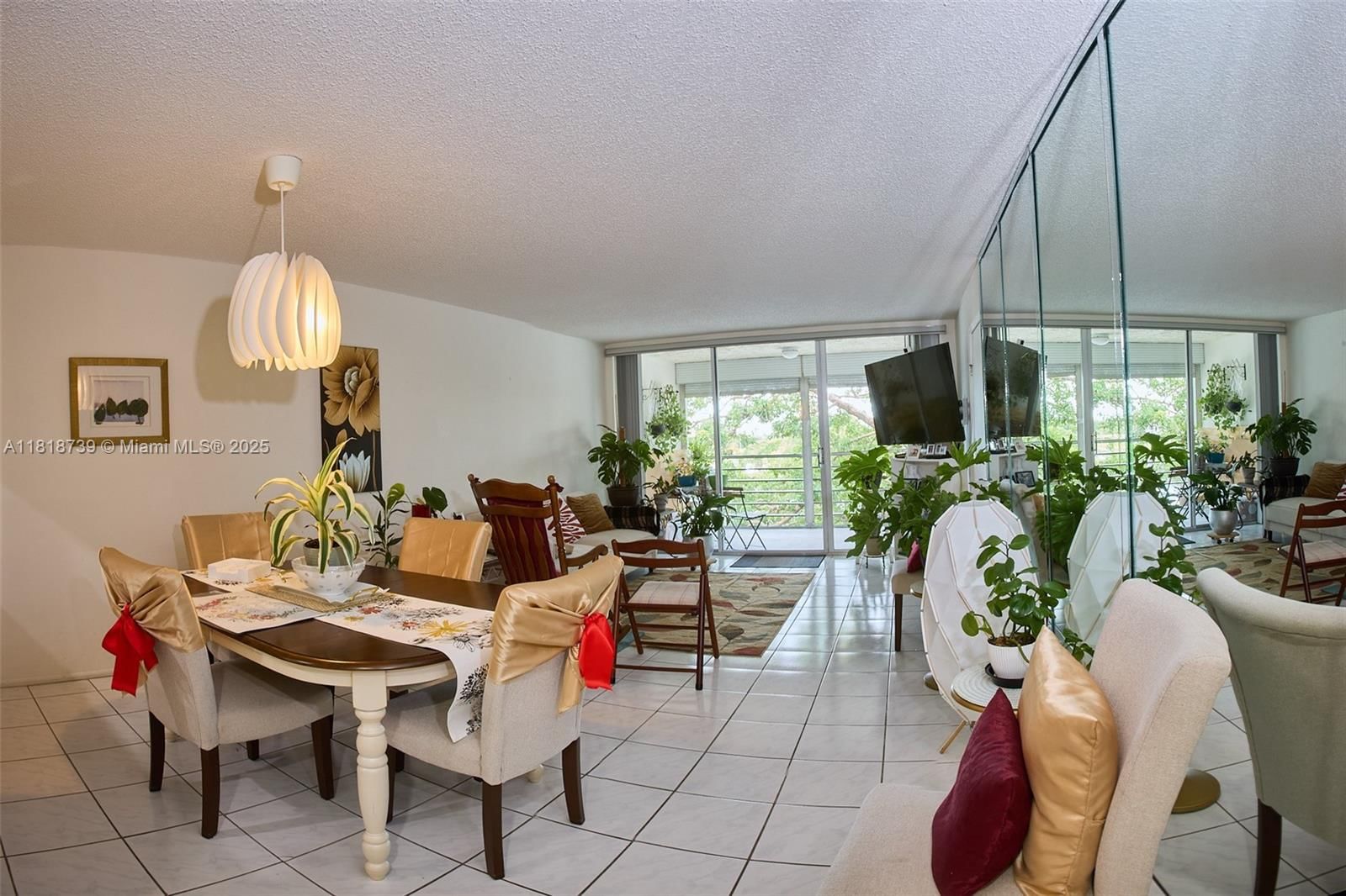 Real estate property located at 9235 Lagoon Pl #403, Broward, Poinciana 10 Pine Island, Davie, FL