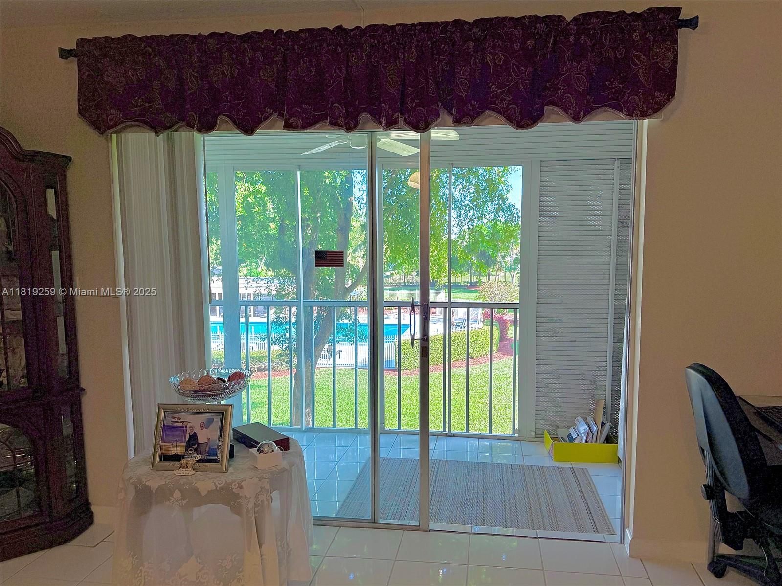 Real estate property located at 5100 Washington St #304, Broward, Hillcrest Country Club Ap, Hollywood, FL
