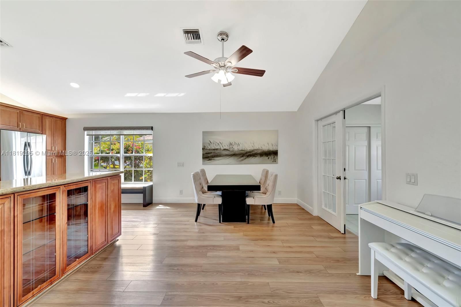 Real estate property located at 2060 Island Cir, Broward, Country Isles Cove, Weston, FL