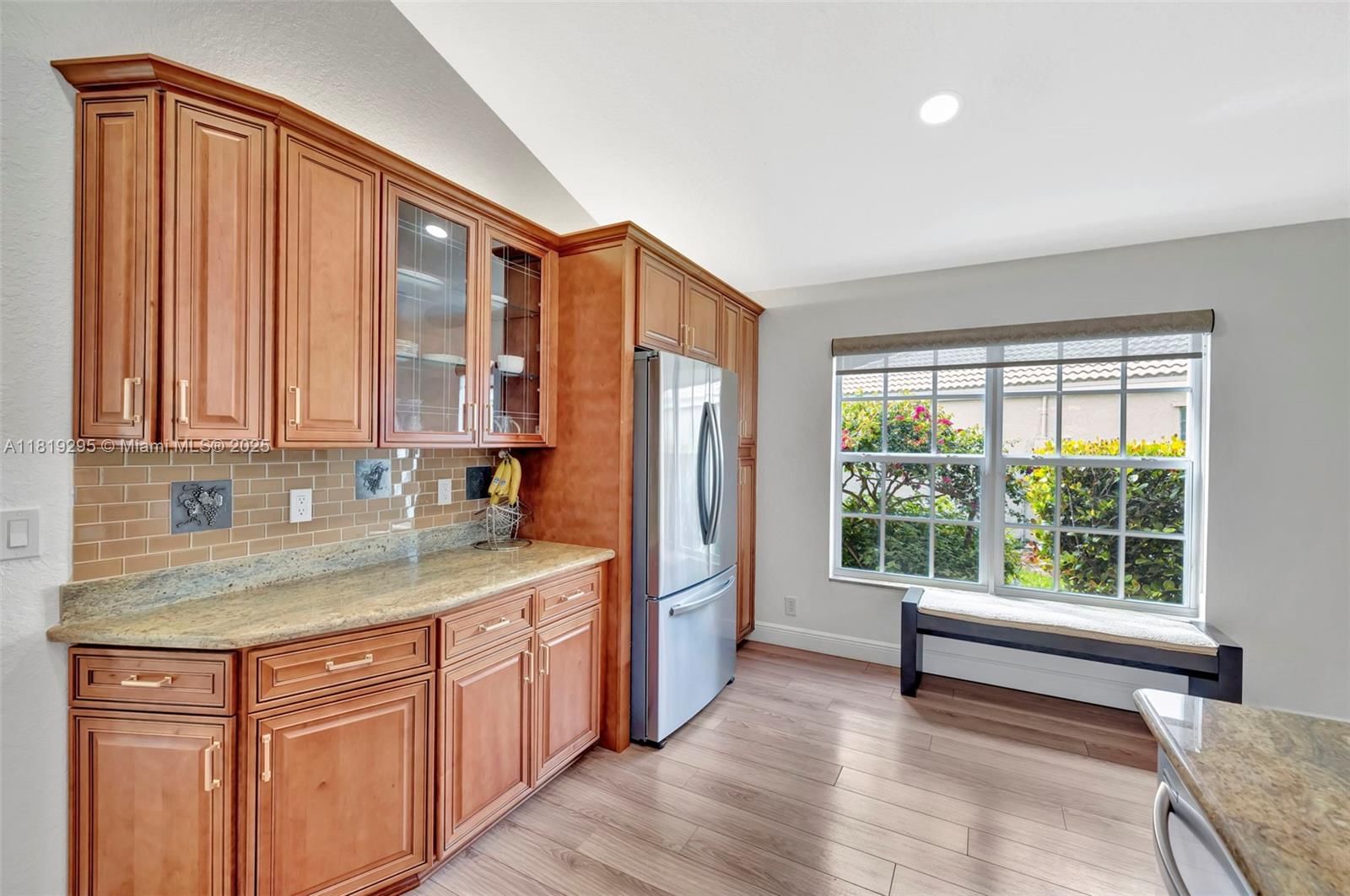 Real estate property located at 2060 Island Cir, Broward, Country Isles Cove, Weston, FL