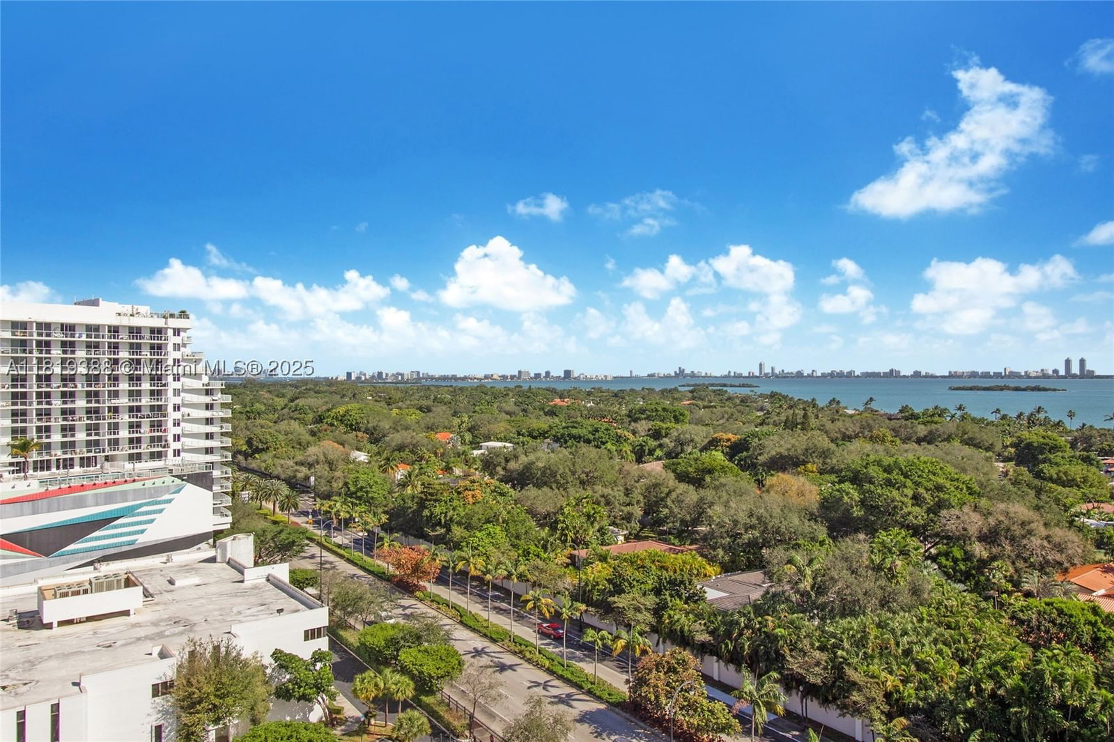 Real estate property located at 3900 Biscayne Blvd N-1011, Miami-dade, Quadro Residences, Miami, FL
