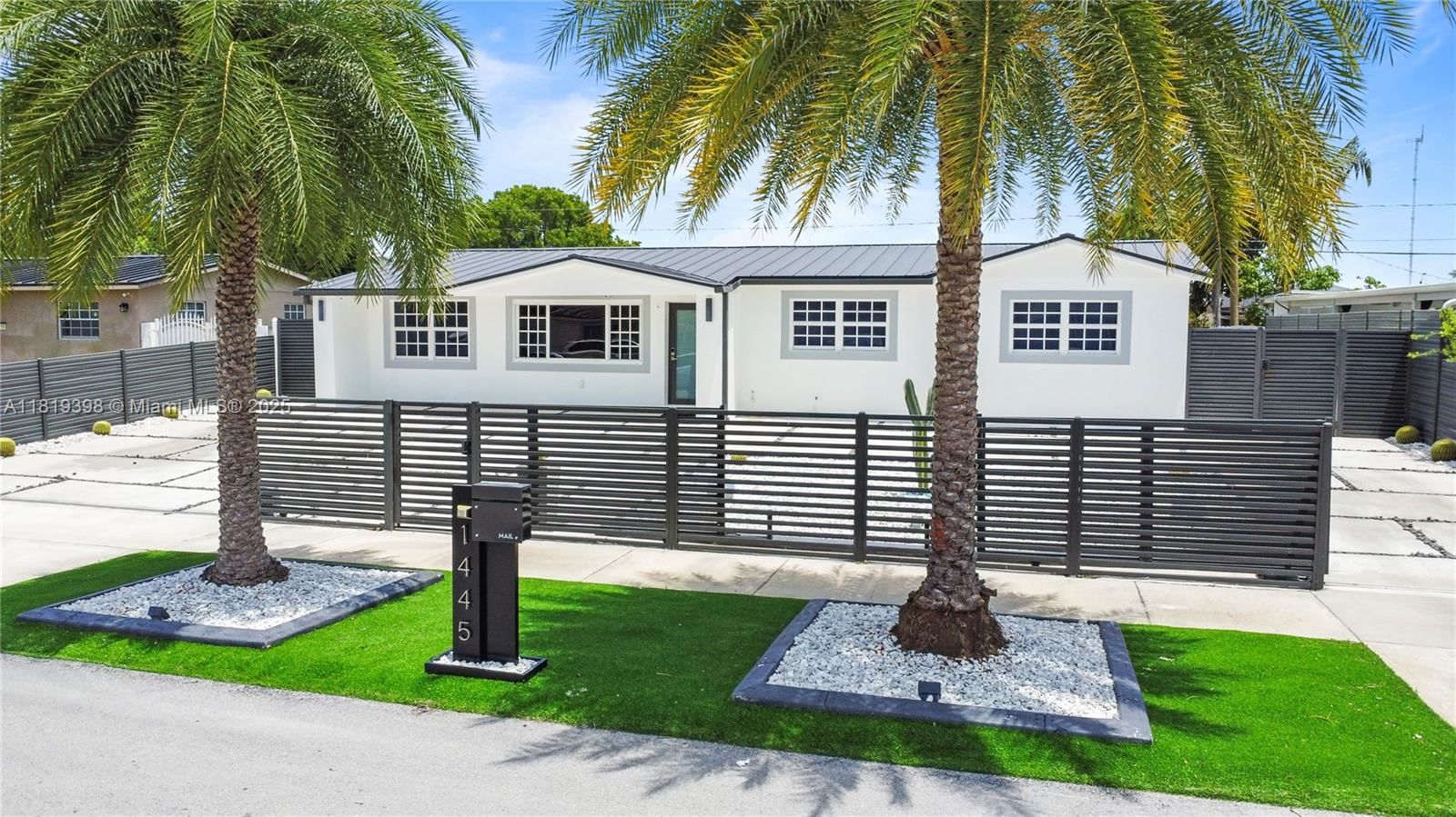 Real estate property located at 1445 195th St, Miami-dade, Norwood Hgts 2nd Addn, Miami Gardens, FL