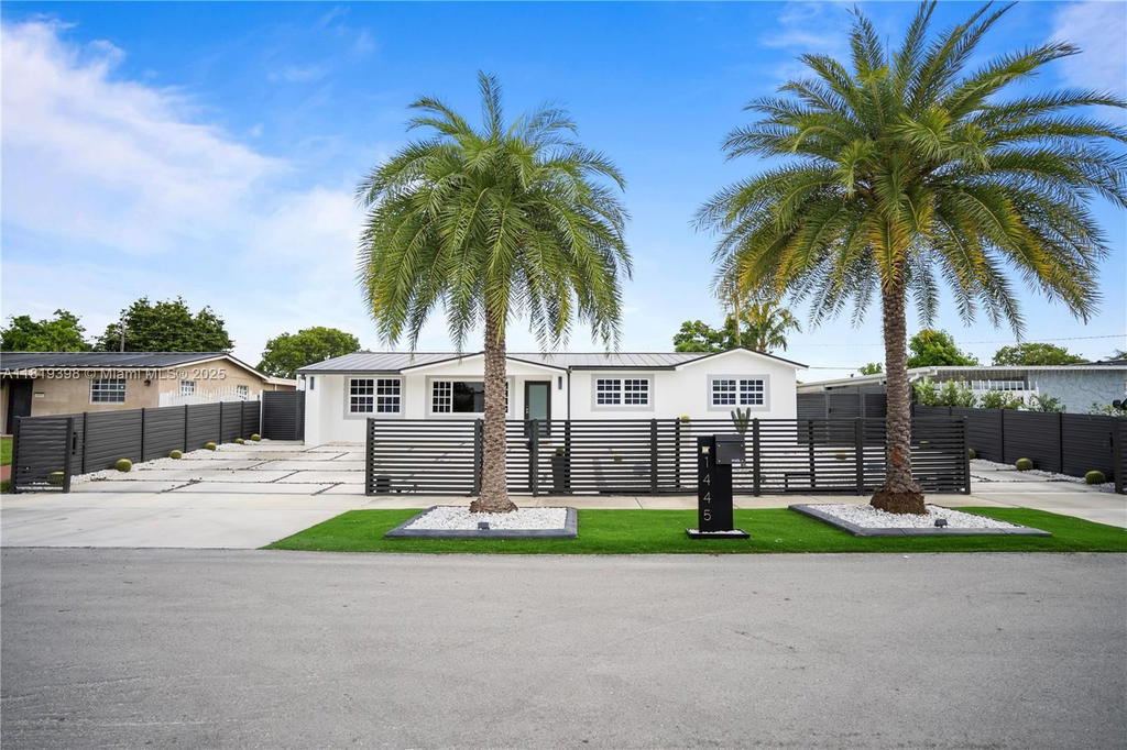 Real estate property located at 1445 195th St, Miami-dade, Norwood Hgts 2nd Addn, Miami Gardens, FL