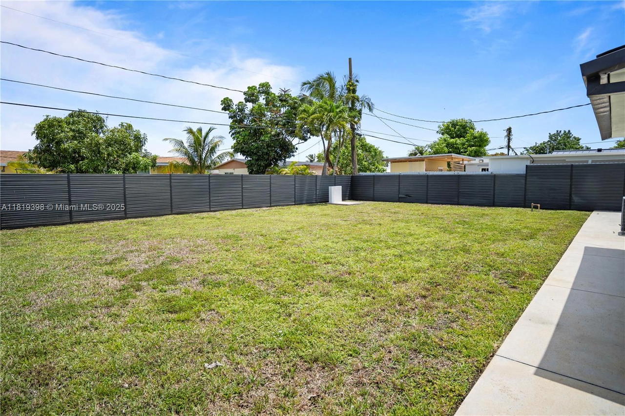 Real estate property located at 1445 195th St, Miami-dade, Norwood Hgts 2nd Addn, Miami Gardens, FL