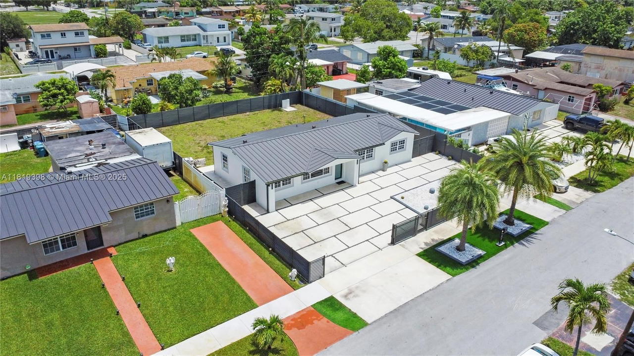 Real estate property located at 1445 195th St, Miami-dade, Norwood Hgts 2nd Addn, Miami Gardens, FL