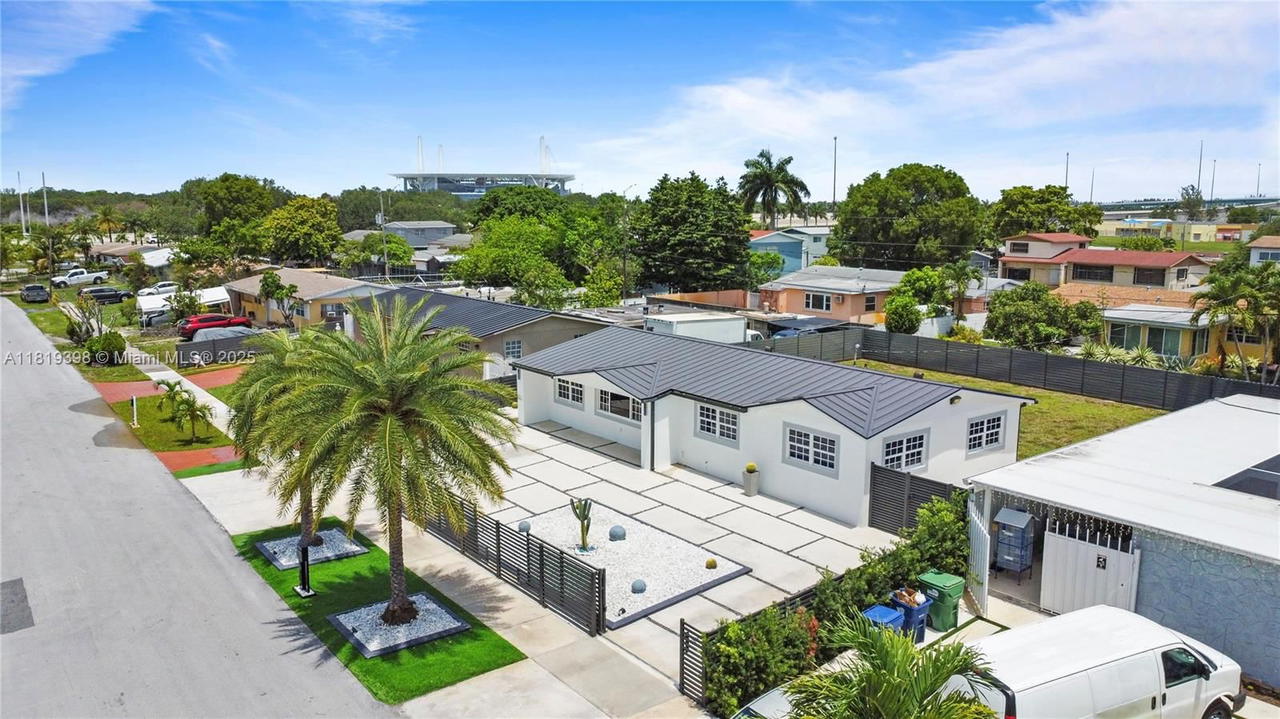 Real estate property located at 1445 195th St, Miami-dade, Norwood Hgts 2nd Addn, Miami Gardens, FL