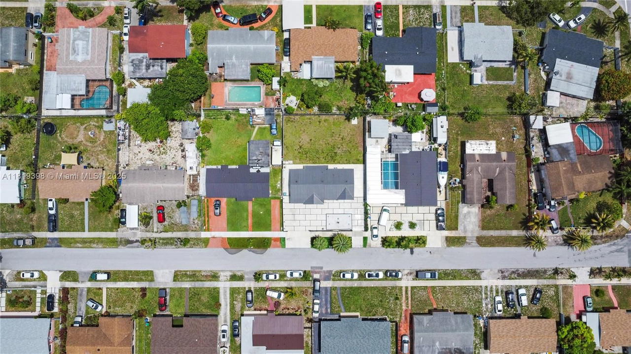 Real estate property located at 1445 195th St, Miami-dade, Norwood Hgts 2nd Addn, Miami Gardens, FL