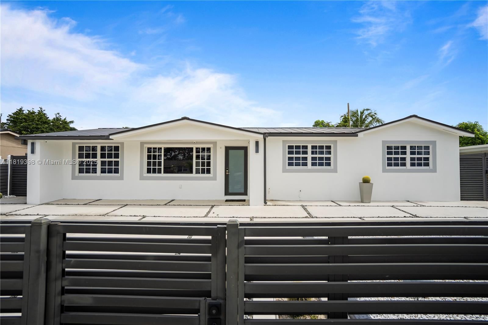 Real estate property located at 1445 195th St, Miami-dade, Norwood Hgts 2nd Addn, Miami Gardens, FL