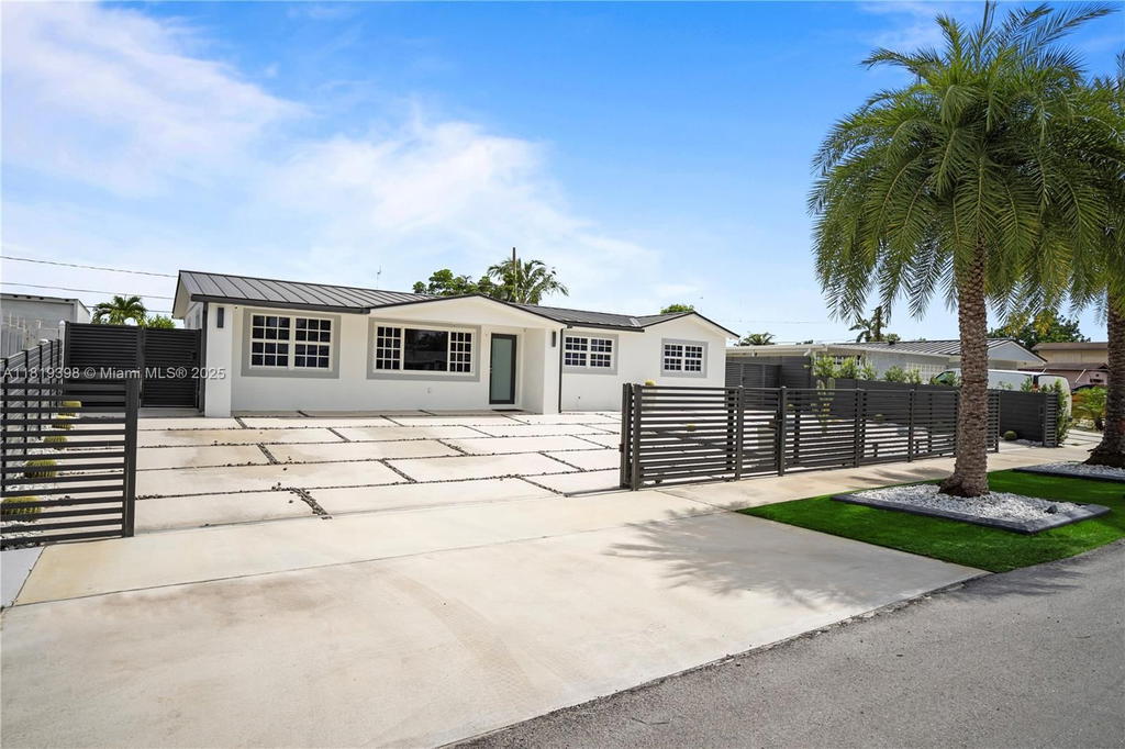 Real estate property located at 1445 195th St, Miami-dade, Norwood Hgts 2nd Addn, Miami Gardens, FL