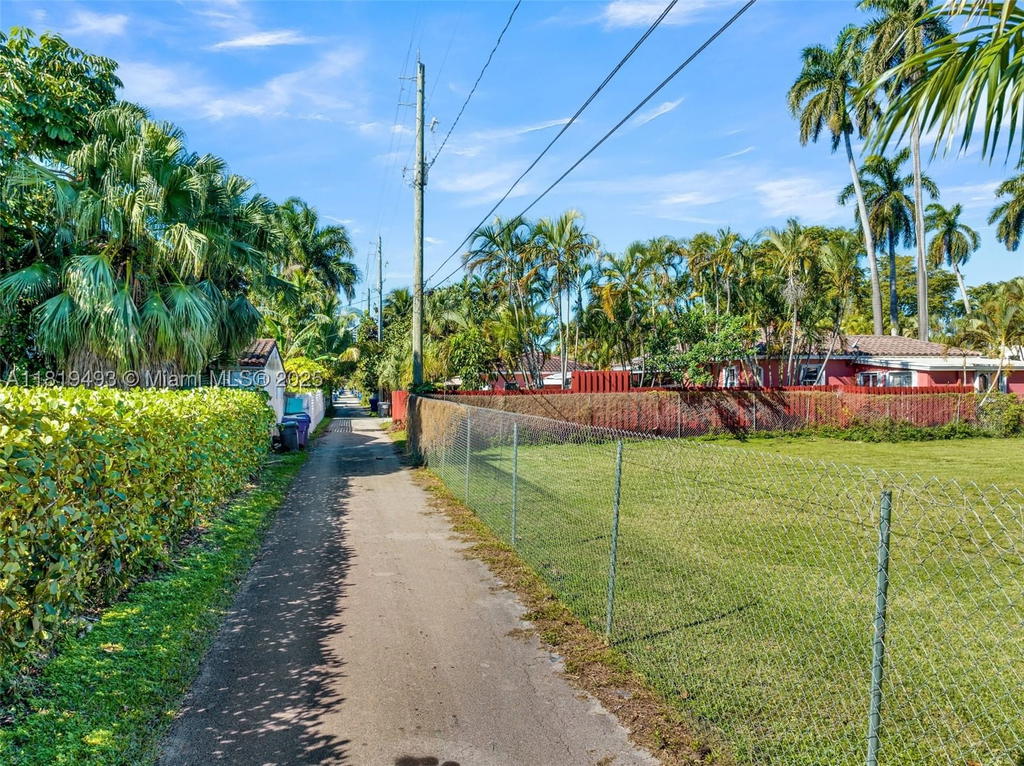 Real estate property located at 1310 Polk St, Broward, Hollywood Lakes Section, Hollywood, FL