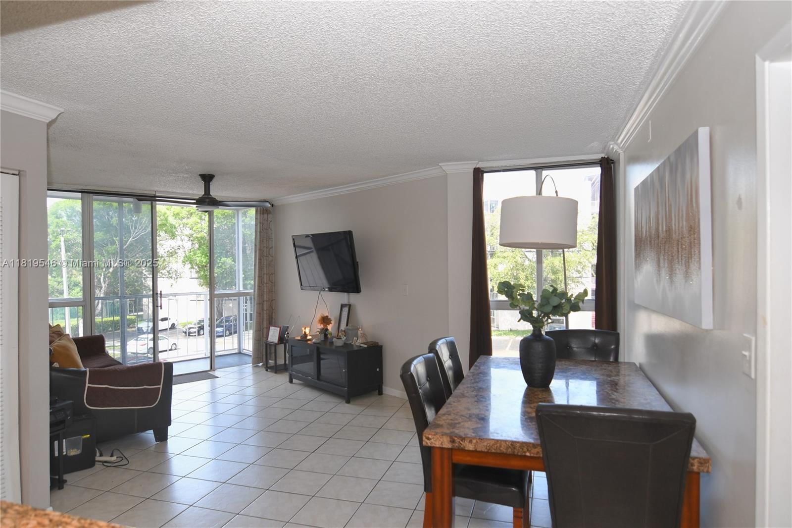 Real estate property located at 7125 186th St B311, Miami-dade, Las Brisas@ Country Club, Hialeah, FL