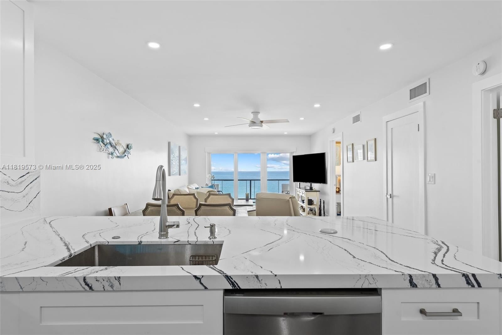Real estate property located at 1500 Ocean Blvd #1203, Broward, Leisure Towers Condo, Lauderdale By The Sea, FL