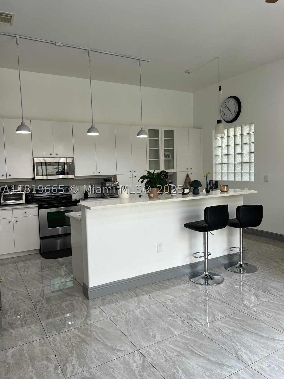 Real estate property located at 1120 Papaya St, Broward, West Lake Village Plat, Hollywood, FL