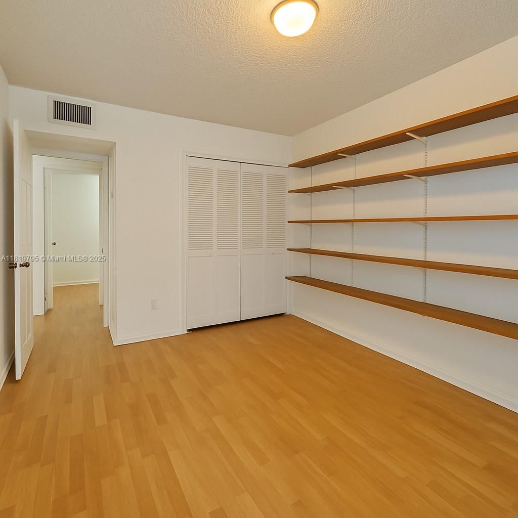 Real estate property located at 1280 Alhambra Cir #1308, Miami-dade, University Inn Condo, Coral Gables, FL