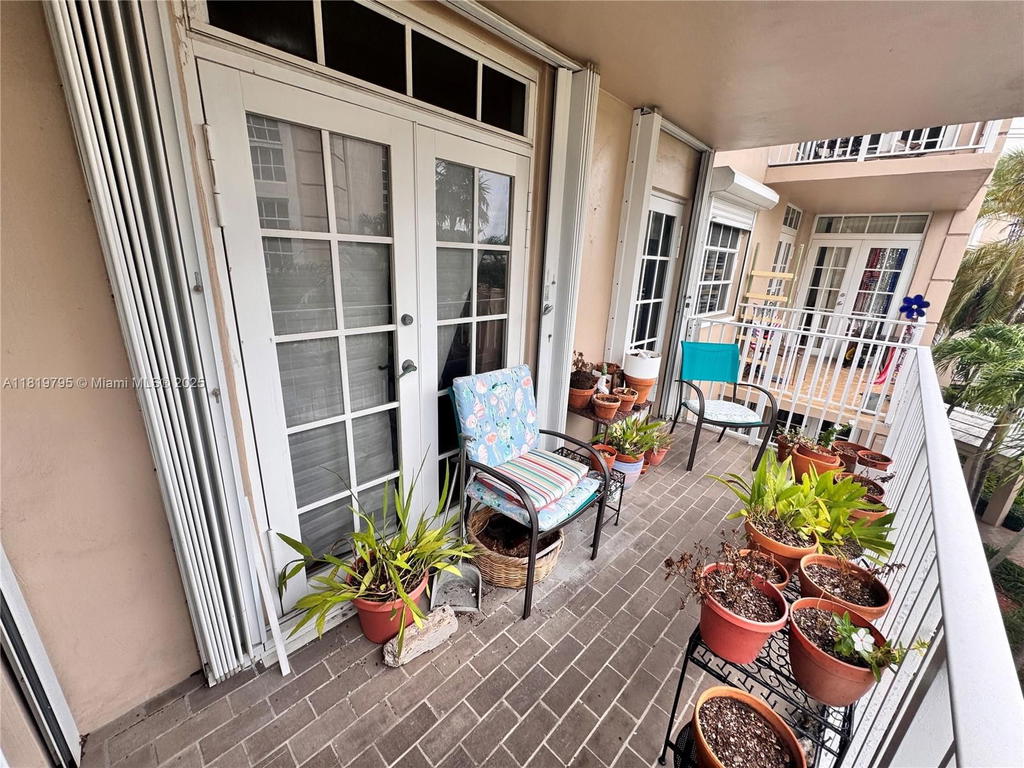 Real estate property located at 1280 Alhambra Cir #1308, Miami-dade, University Inn Condo, Coral Gables, FL