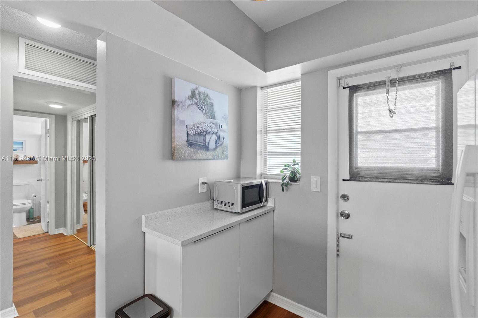Real estate property located at 1333 Hallandale Beach Blvd #421, Broward, April Song Condo, Hallandale Beach, FL