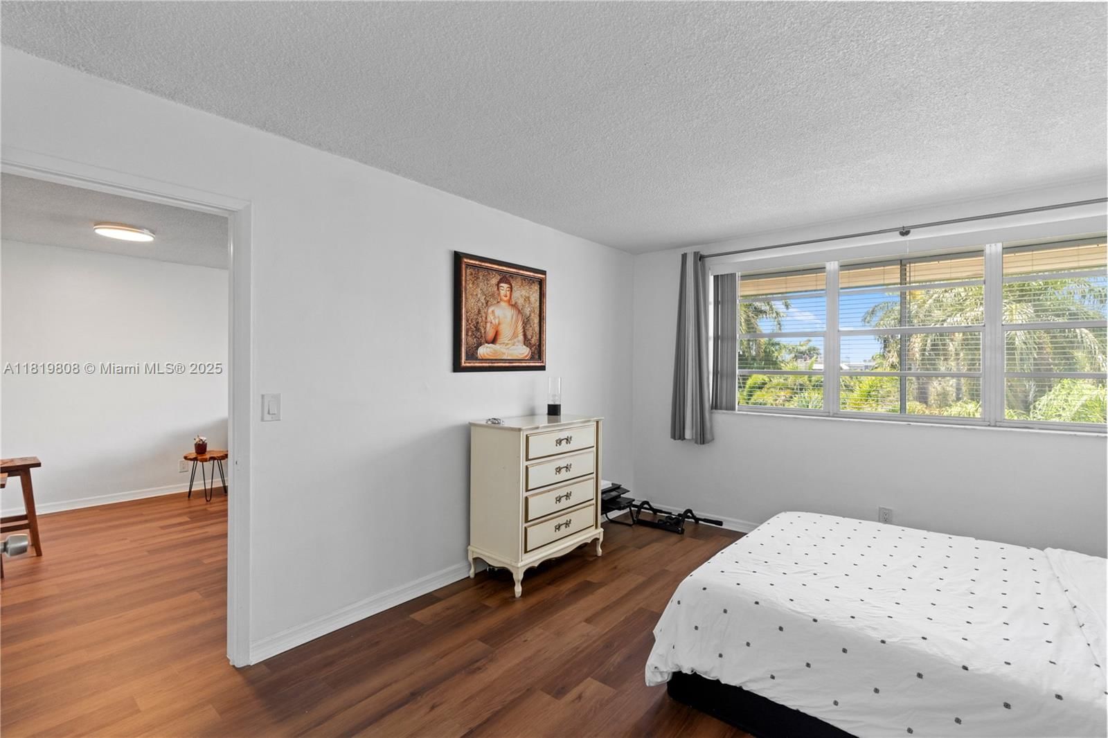 Real estate property located at 1333 Hallandale Beach Blvd #421, Broward, April Song Condo, Hallandale Beach, FL