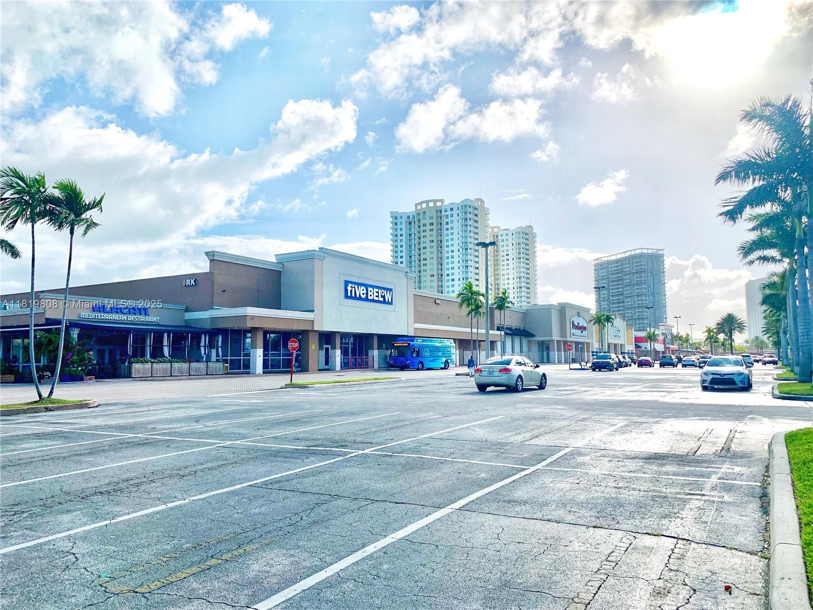Real estate property located at 1333 Hallandale Beach Blvd #421, Broward, April Song Condo, Hallandale Beach, FL