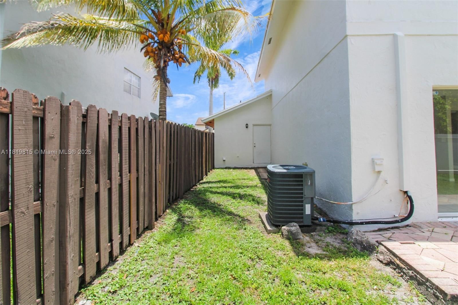 Real estate property located at 9741 12th St, Broward, Lakeside South, Pembroke Pines, FL
