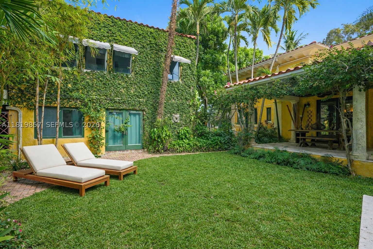 Real estate property located at 2050 Alton Rd, Miami-dade, Amd Plat Of Sunset Lake S, Miami Beach, FL