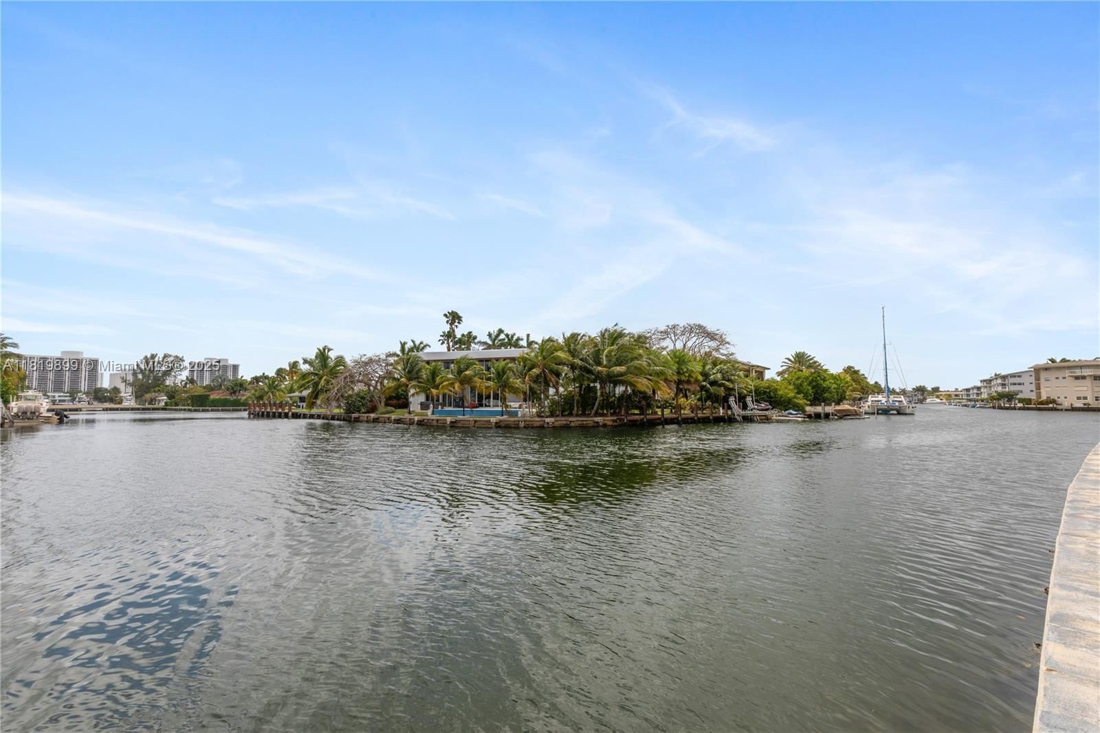 Real estate property located at 401 Golden Isles Dr #613, Broward, Ocean View Towers Condo, Hallandale Beach, FL
