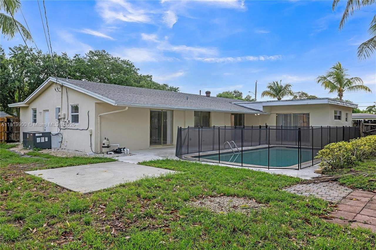Real estate property located at 4818 8th St, Broward, Breezeswept Park Estates, Plantation, FL