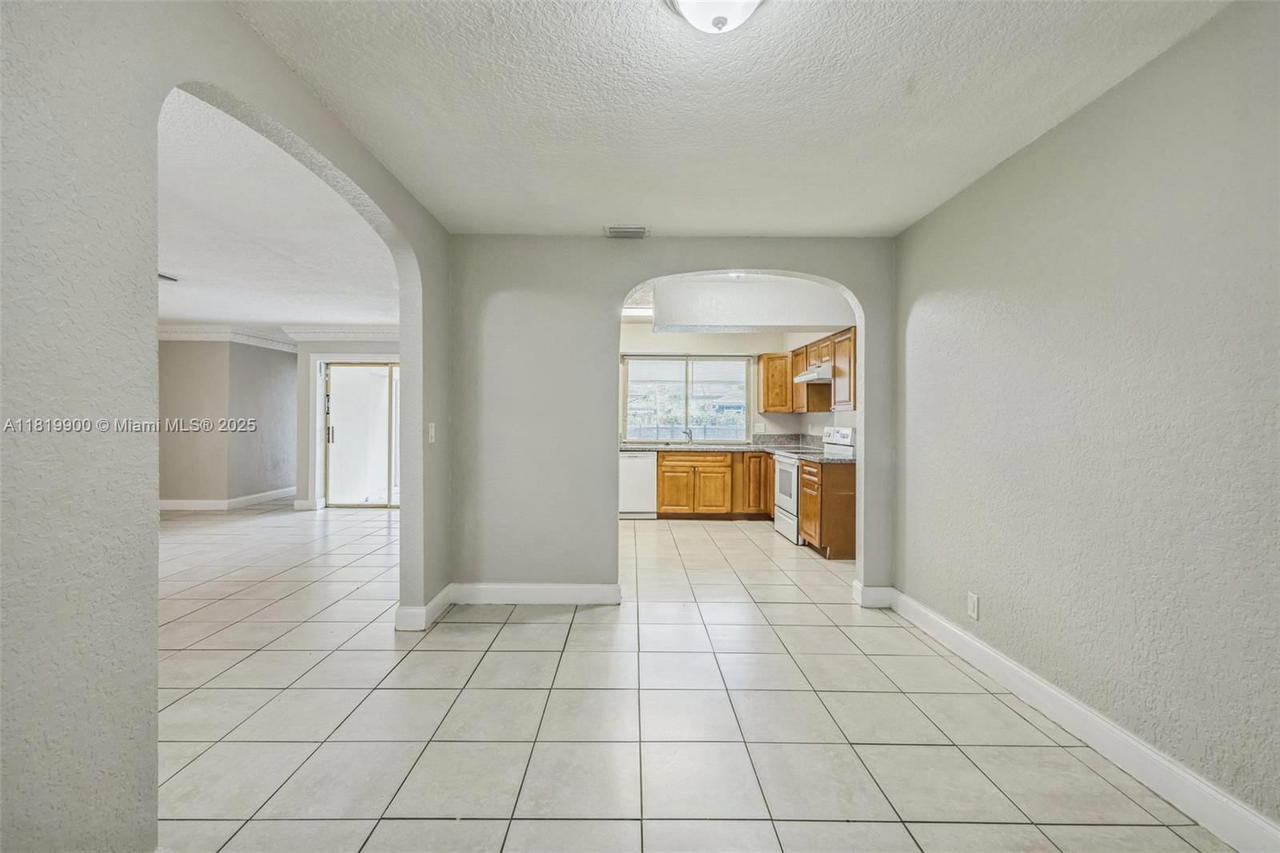 Real estate property located at 4818 8th St, Broward, Breezeswept Park Estates, Plantation, FL