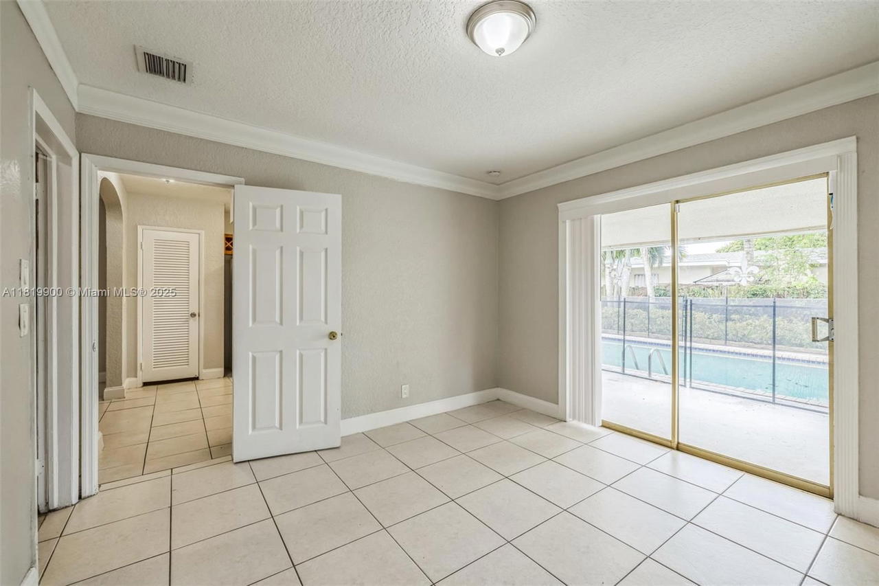 Real estate property located at 4818 8th St, Broward, Breezeswept Park Estates, Plantation, FL