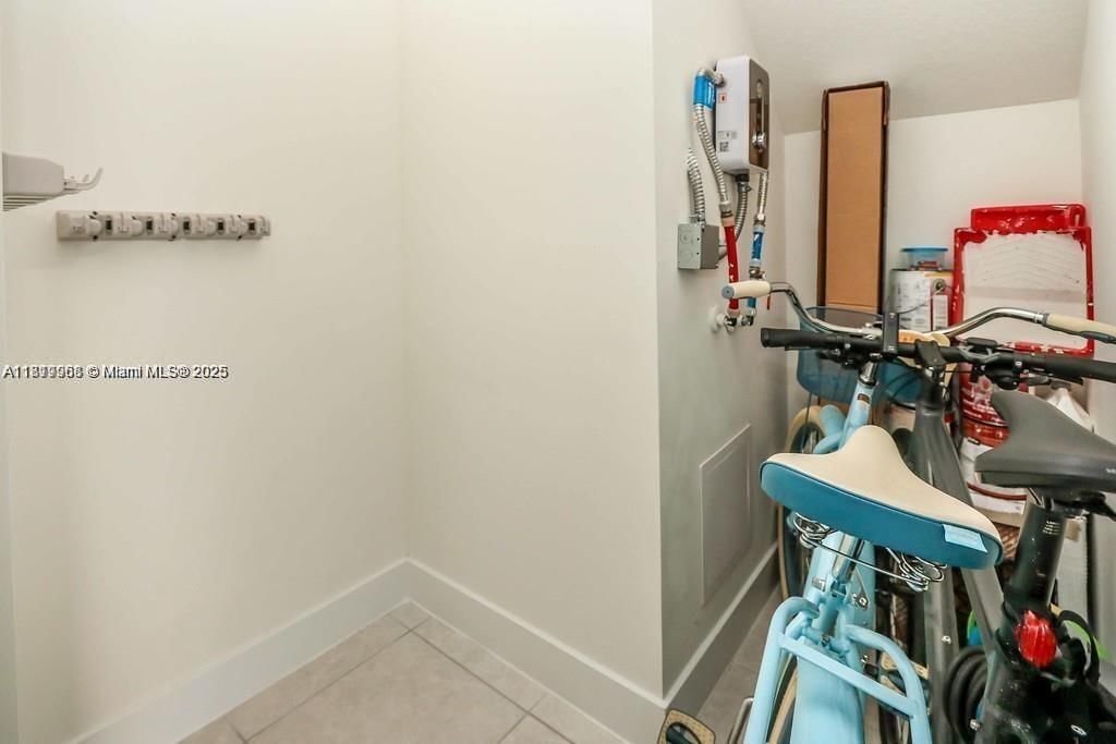 Real estate property located at 8363 41st St A-109, Miami-dade, The Residences, Doral, FL
